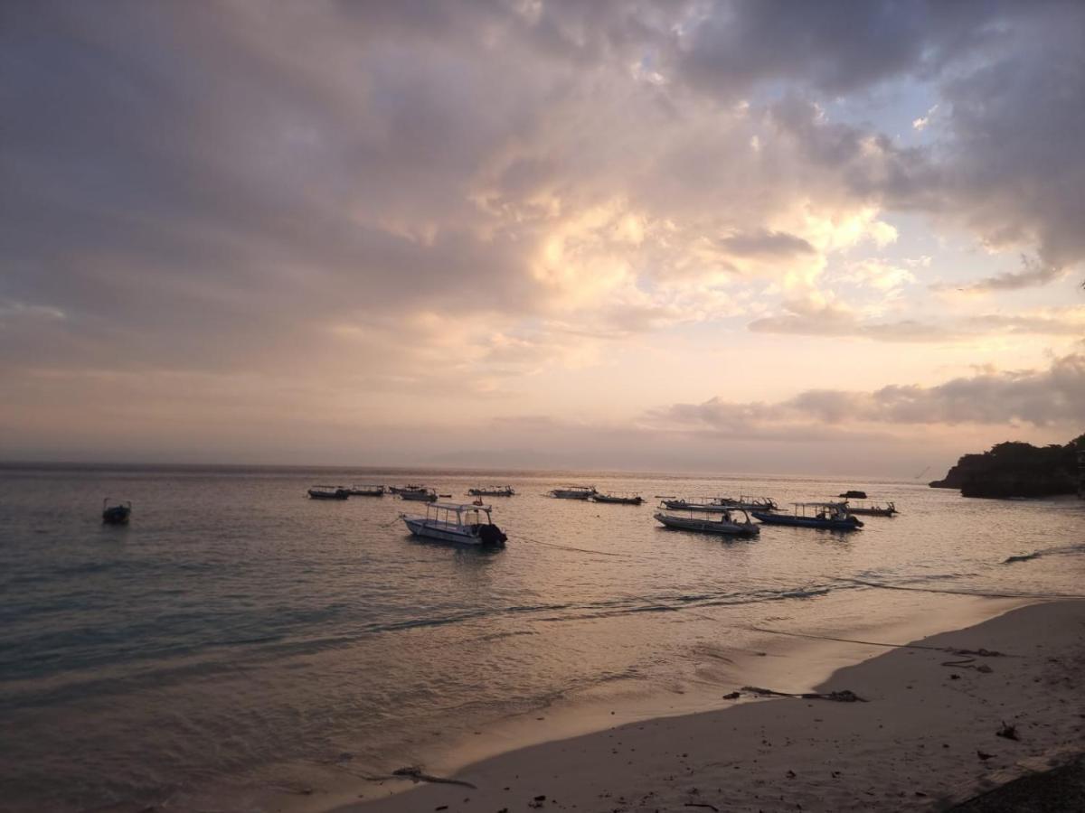 Villa Giyor Lembongan Exteriör bild