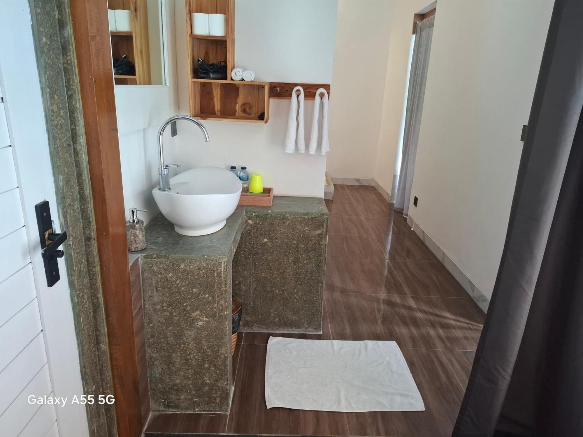 Villa Giyor Lembongan Exteriör bild